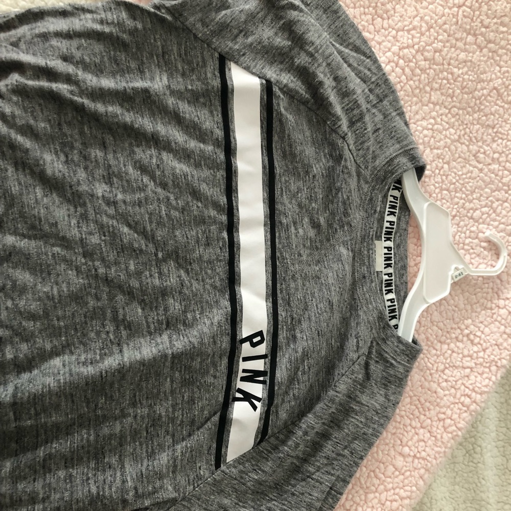 Grey crewneck